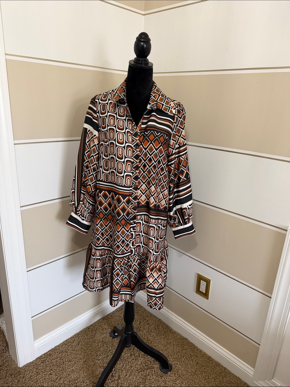 Geometric Print Tiered Mini Dress - Brown/Black/Cream
